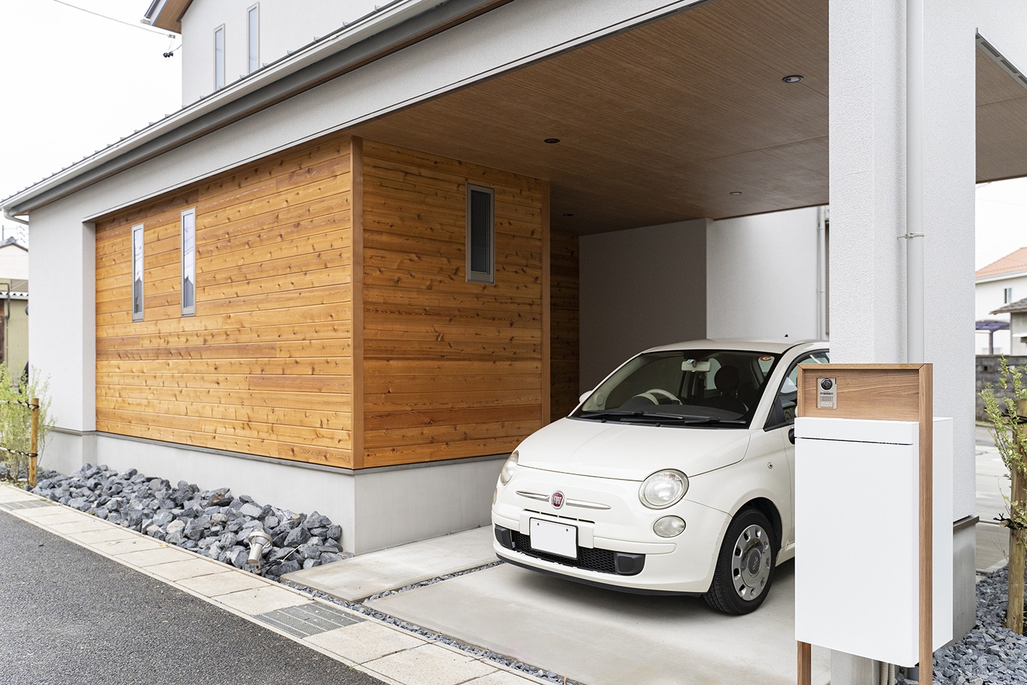 ガレージハウスで暮らす