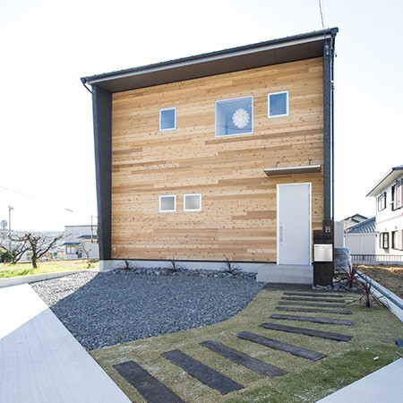 木とスタイリッシュに暮らすお家