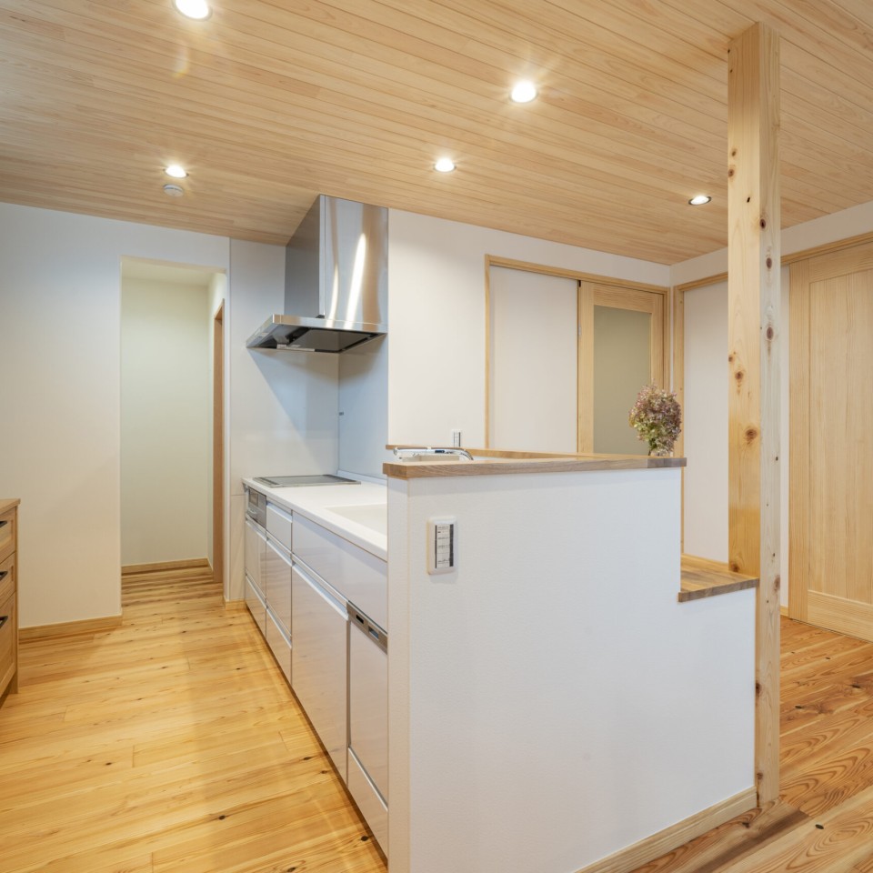 吹き抜けで安らぐお家