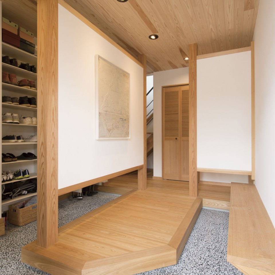 木のぬくもりに囲まれたお家